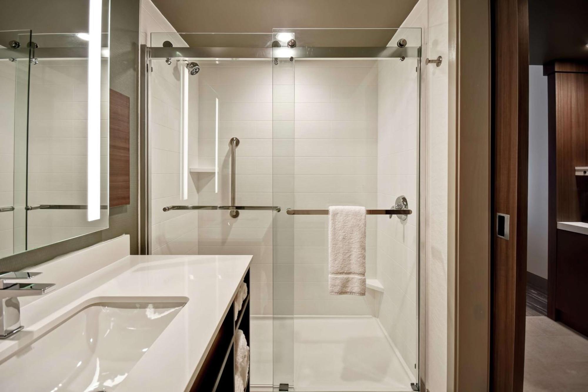 Hilton Garden Inn Lansing West Kültér fotó