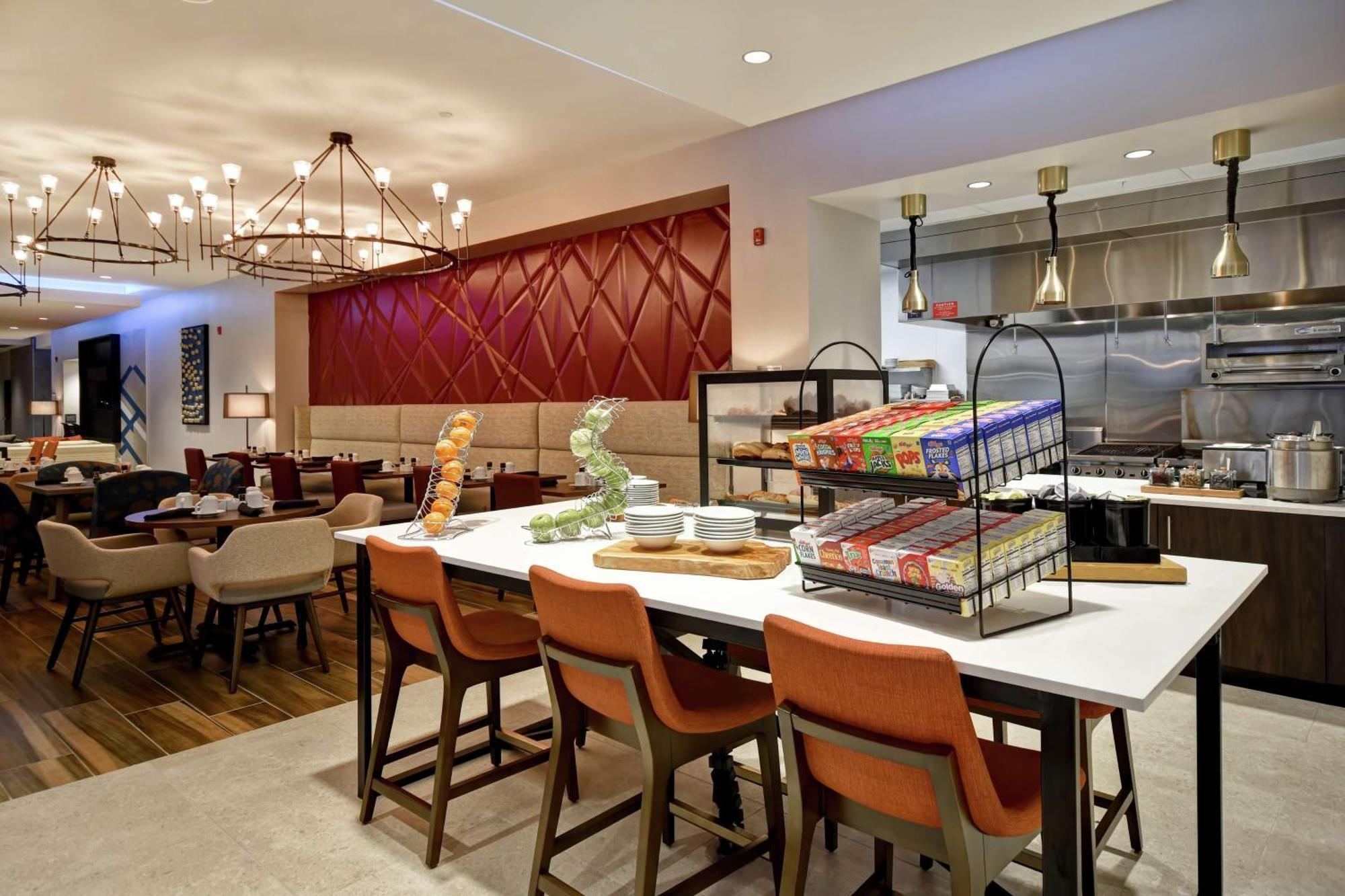 Hilton Garden Inn Lansing West Kültér fotó